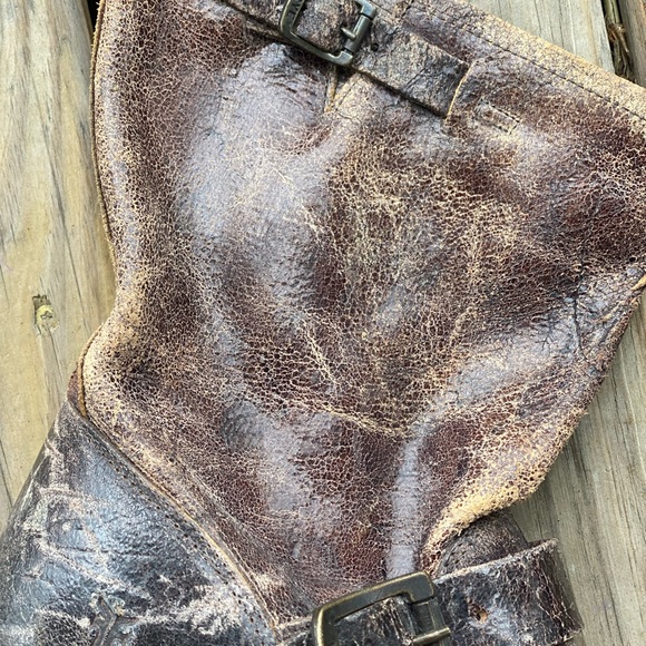 🔥 FRYE DISTRESSED BOOTS 🔥 - Picture 10 of 10